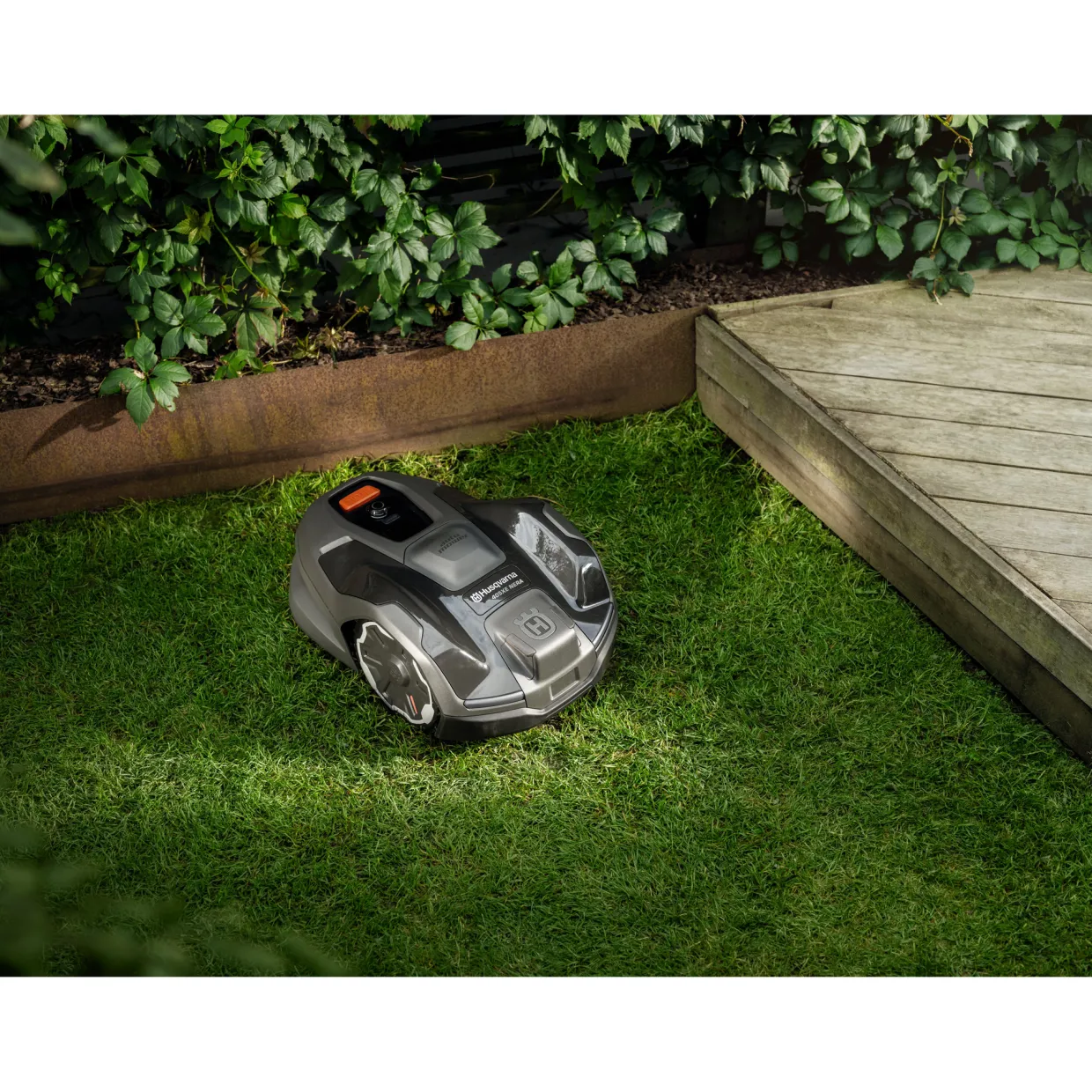 Automower® 310E NERA med Slinglös Teknik