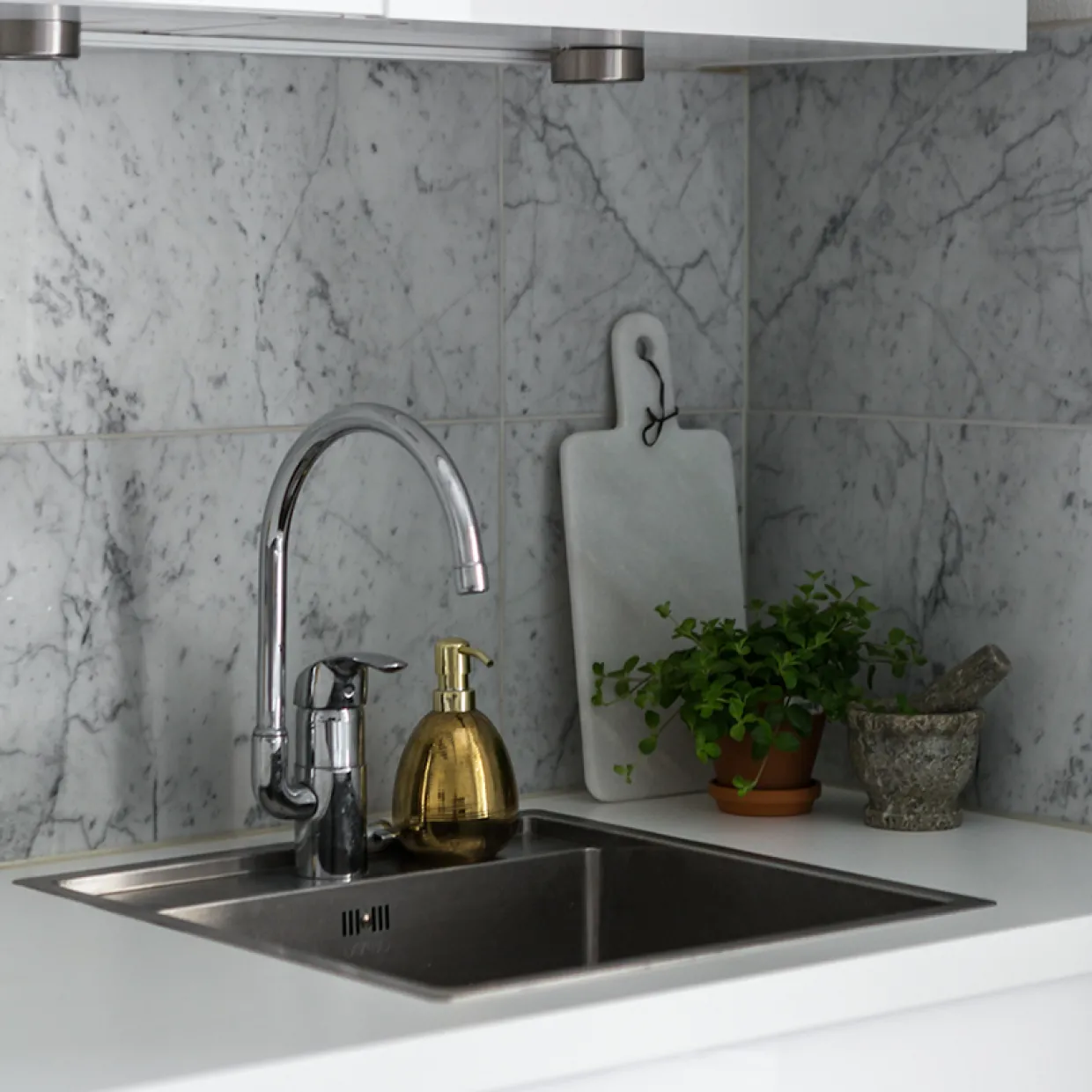 Bianco Carrara C Slipad 61x31 cm