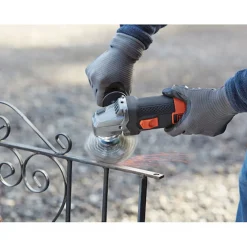 Black & Decker BEG220 900W 125Mm