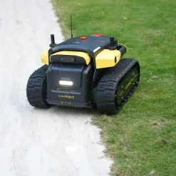 Core med Gräsklipparmodul och Snöslungemodul