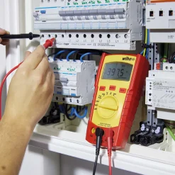 Digital 600 V AC Cat LV