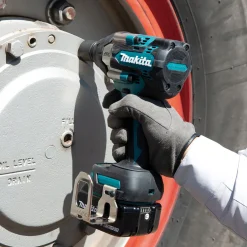 DTW700RTJ 18V med Batteri och Laddare