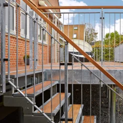 Gardentop för Trästeg med Räcke