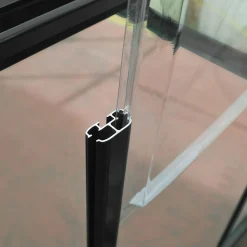 Harmony Aluminiumram med UV-Skyddad Polykarbonat & Ventilationsfönster, 2,3 m²