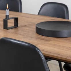 Ina med 8 Pobbie Stolar Svart