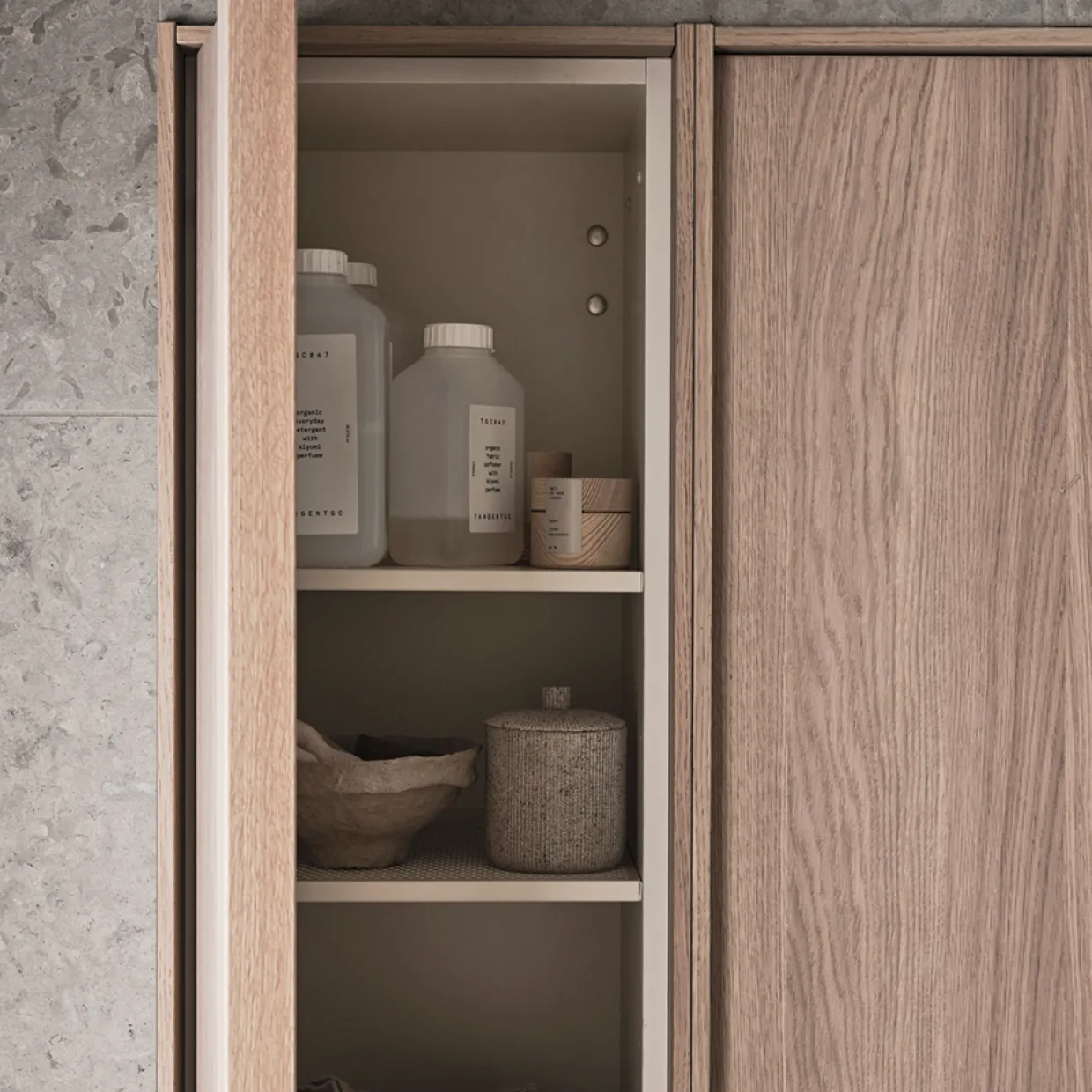 J66 Runö Warm Grey