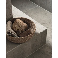J612 Runö Warm Grey
