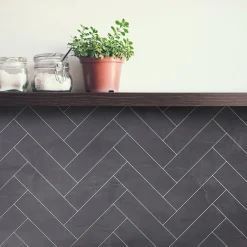 Kitchen Wall Svart Kalk Fiskben