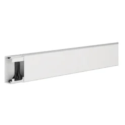 LF 30 x 57 mm 2 meter PVC Vit RAL 9016