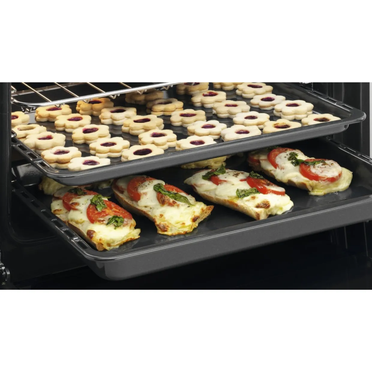 LKI66440SK 600 SteamBake 60 Spis med Induktionshäll Svart