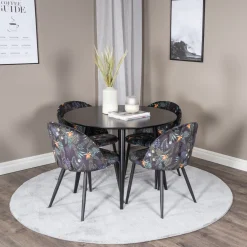 Plaza med 4st Velvet Stolar