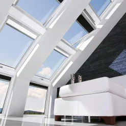 Premium Pivåhängt 3-Glas Elstyrt Aluminium