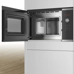 Serie 4 BFL523MS0 Inbyggnadsmikro Rostfritt Stål 800W