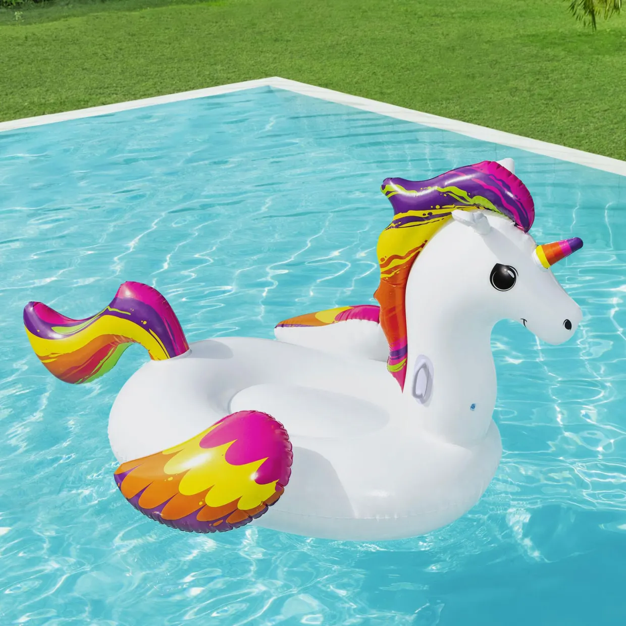 Supersized Unicorn Ride-On 224 x 164 cm