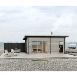 Svarttjärn 25 m² Fristående Bastuhus med Dusch
