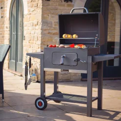 Tennessee Broiler Grilltunna med Fällbara Sidobord & Integrerad Termometer