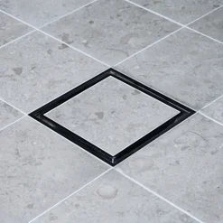Tile in Frame 147 Svart