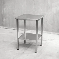 Variant Stativ med Toppskiva & Underhylla